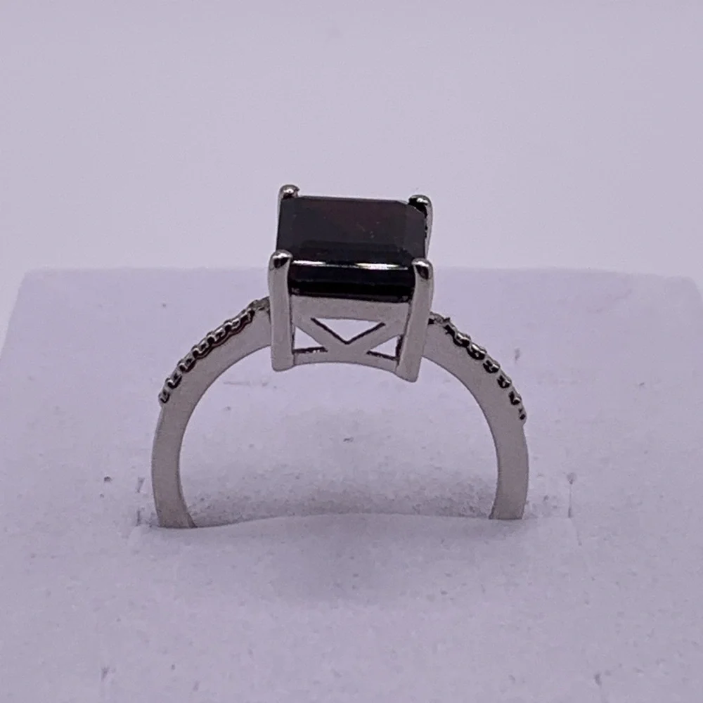 4CT Garnet and Diamond Ring‎ in Sterling Silver